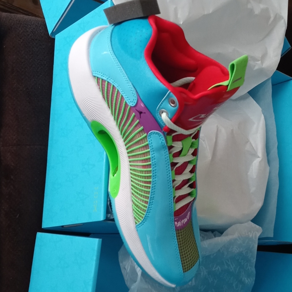 XXXV Jordan Sneakers Nike - Picture 3 of 3